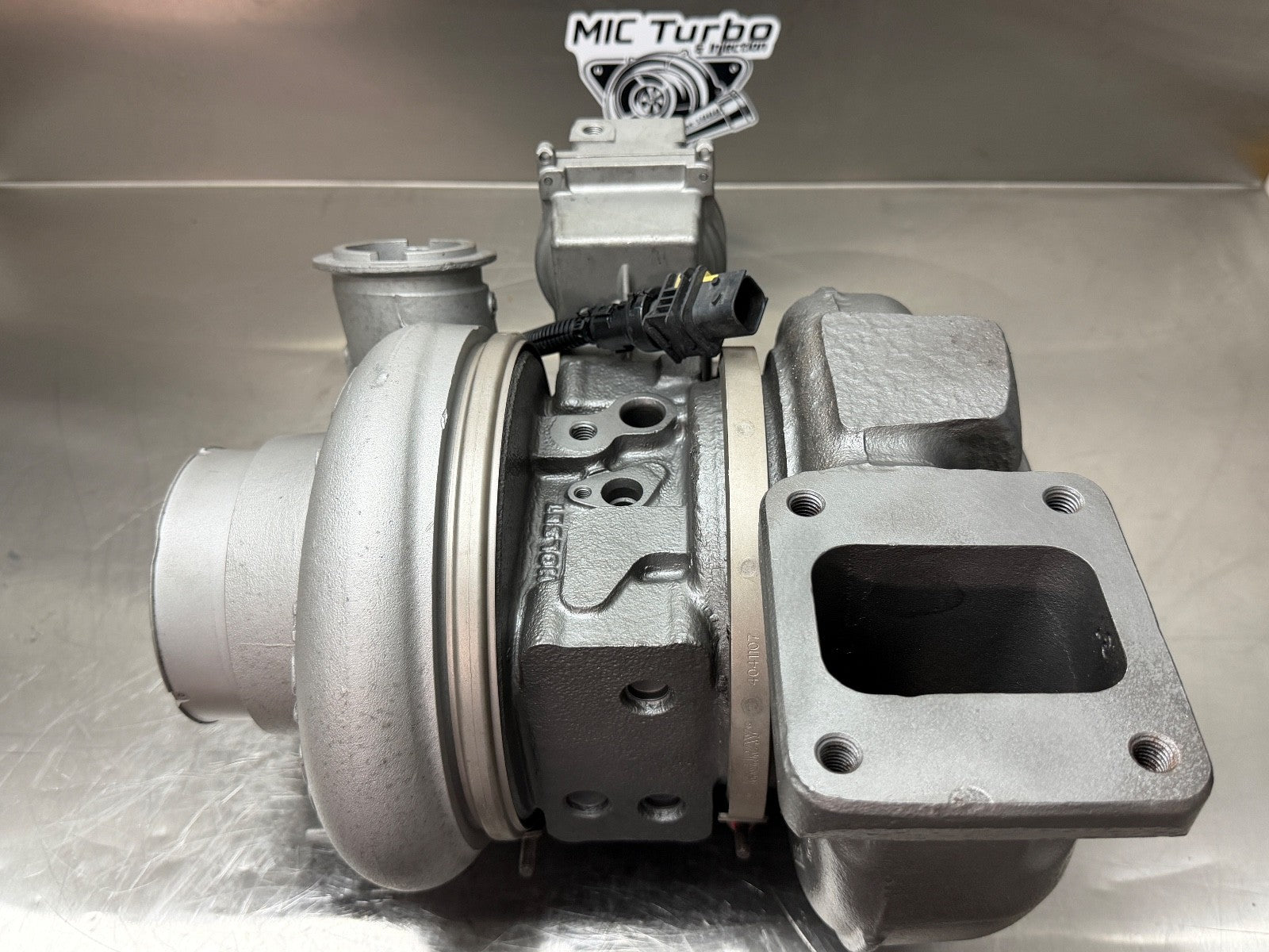 Holset HE500VG Variable Geometry Turbocharger with VGT Actuator for MX13