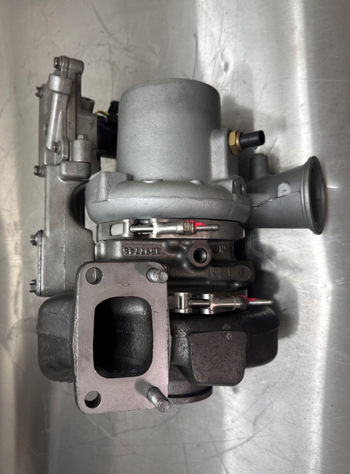 Holset Cummins HE341VE Turbocharger 4955165RX VGT Remanufactured