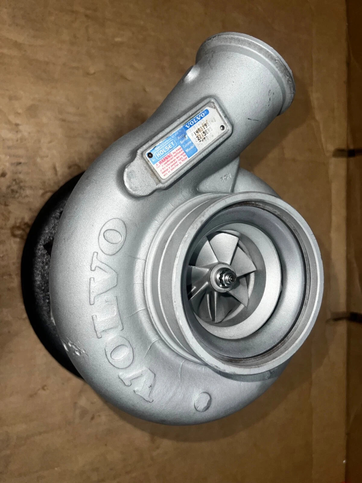 Holset HE400VG Rebuilt Turbo for Volvo / Mack (3791465 / 22215685)